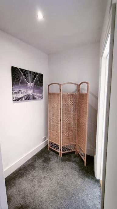 Cntrl Reading Modernized 3 Bedroom House Luaran gambar